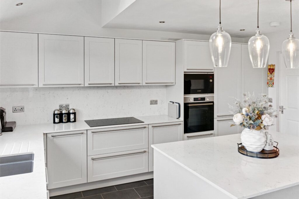 19 6Nh4210 | German Kitchen Outlet, Holmfirth