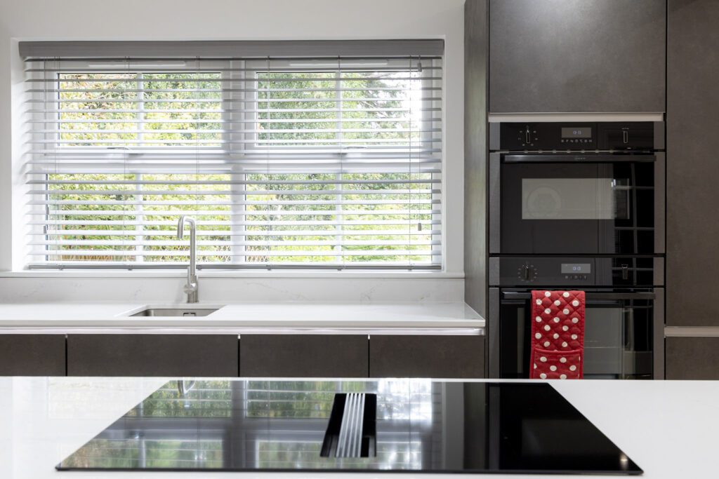 0V7B4885 Enhanced Nr | German Kitchen Outlet, Holmfirth