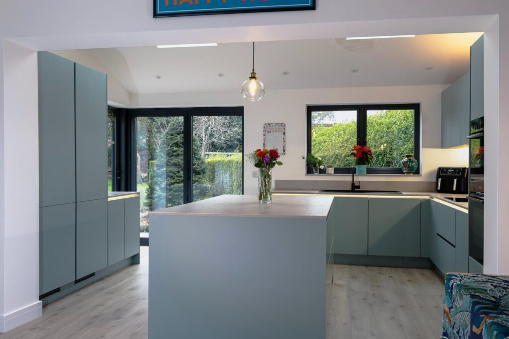 17 6Nh8425 | German Kitchen Outlet, Holmfirth