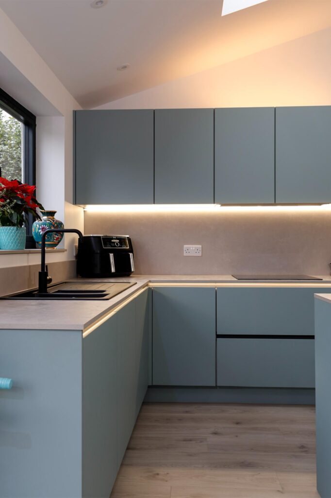 5 6Nh8494 | German Kitchen Outlet, Holmfirth