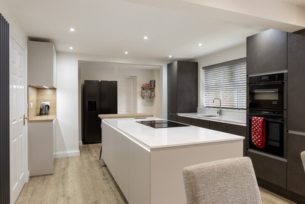 0V7B4863 Enhanced Nr | German Kitchen Outlet, Holmfirth