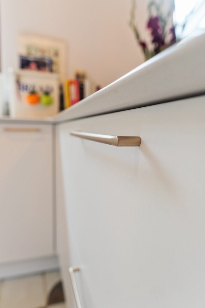 15 6Nh6952 | German Kitchen Outlet, Holmfirth